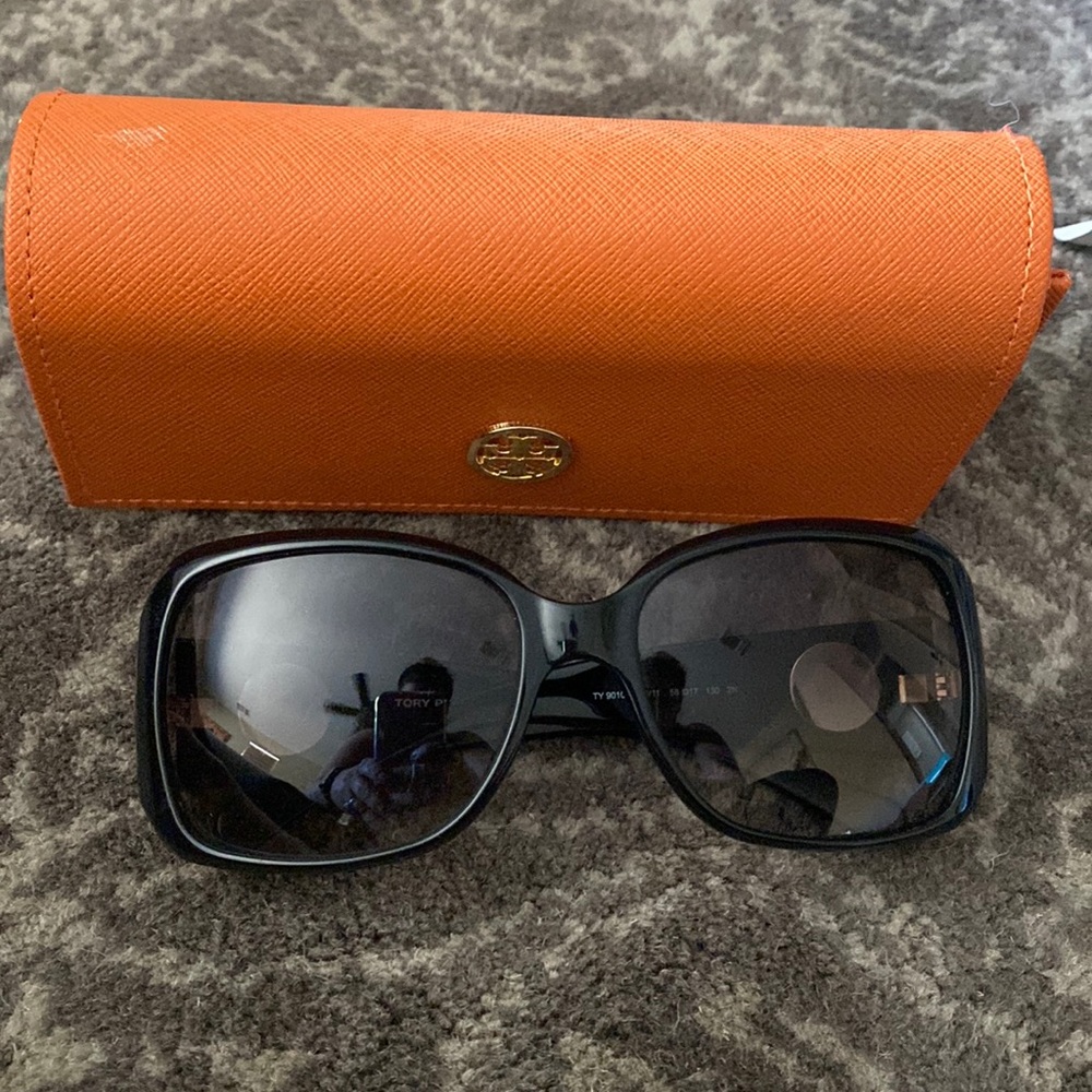 Tory Burch 9010 sunglasses